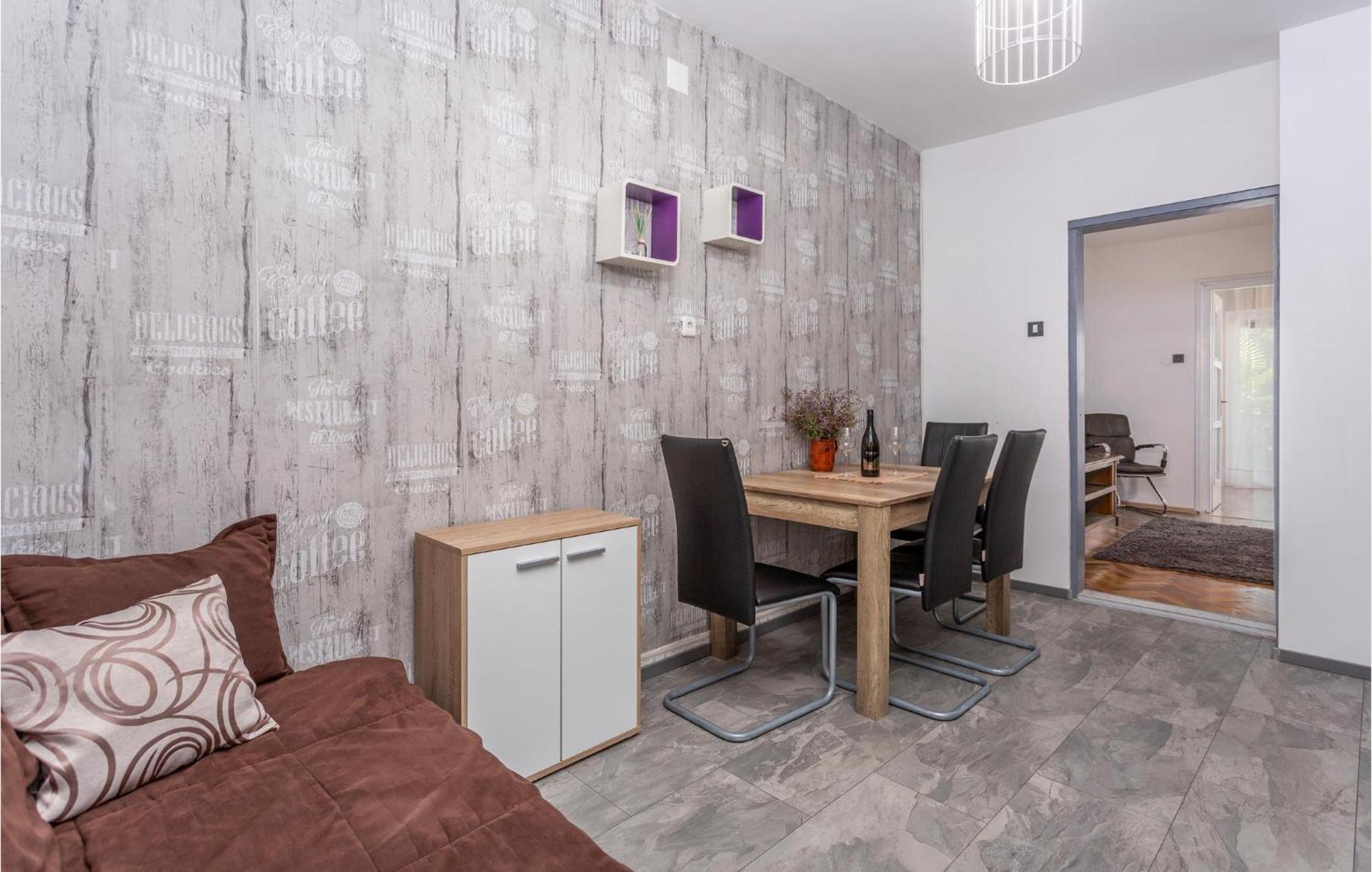 Stunning Apartment In Malinska With Kitchen Экстерьер фото